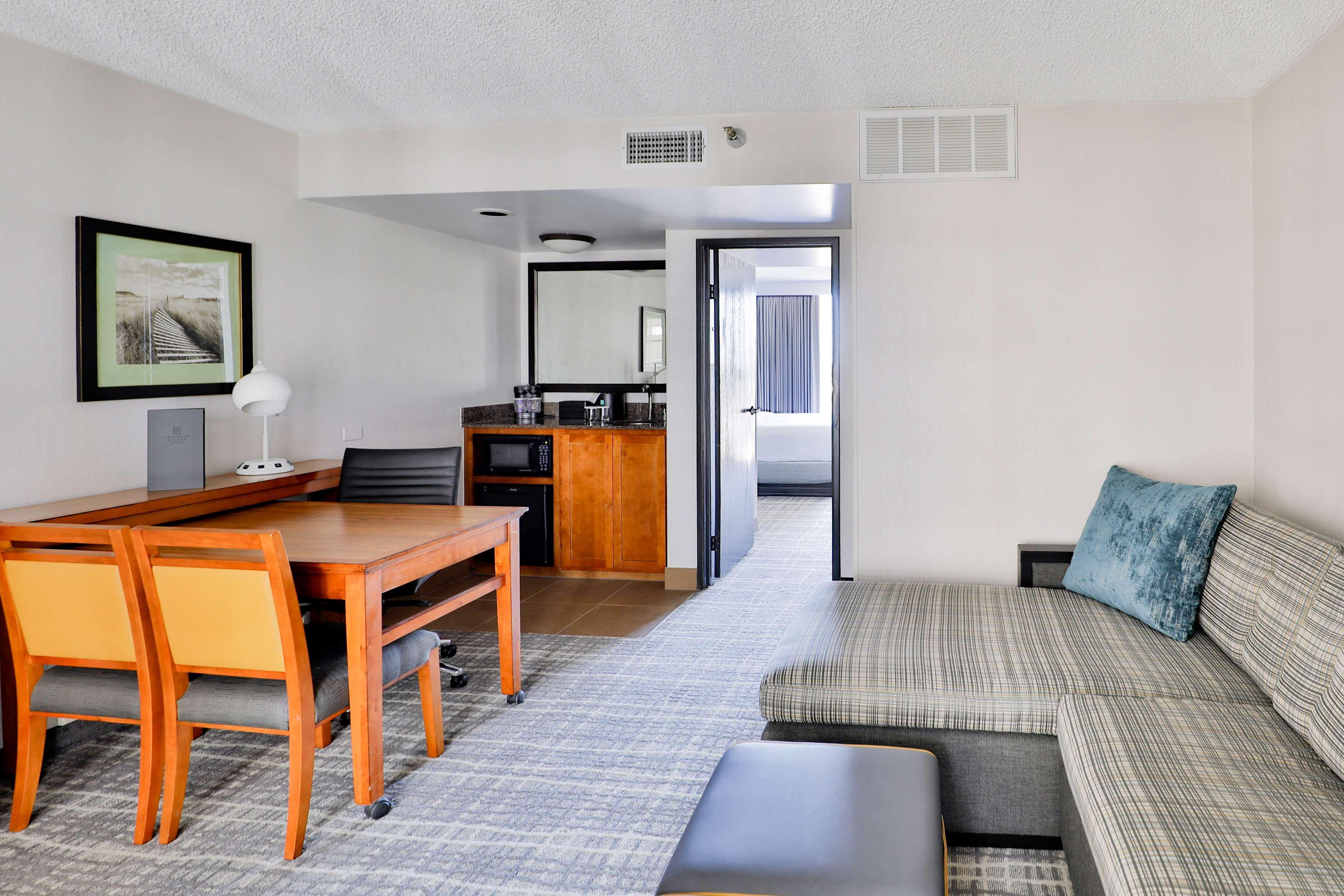Embassy Suites By Hilton Austin Central Exteriör bild