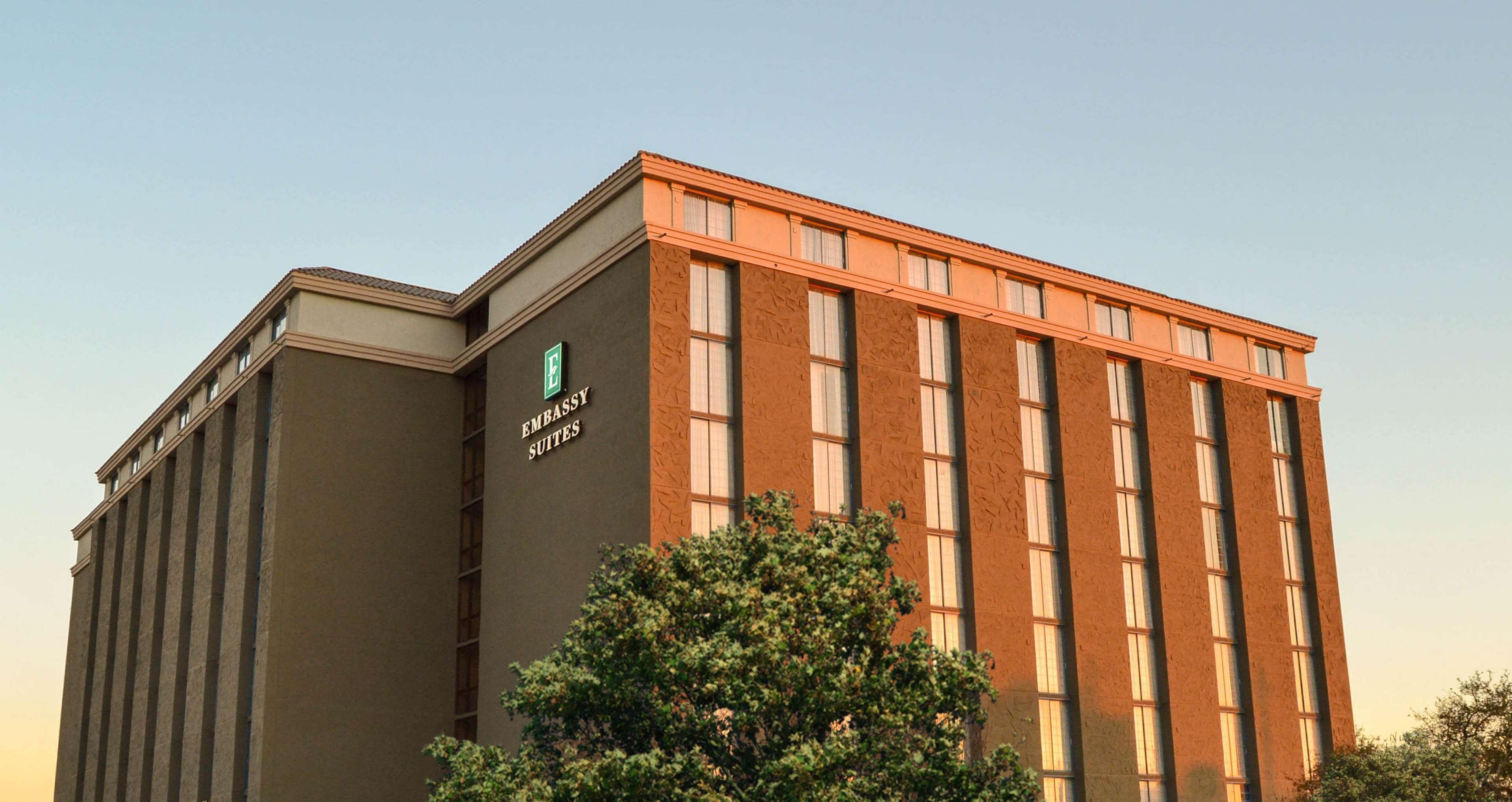 Embassy Suites By Hilton Austin Central Exteriör bild