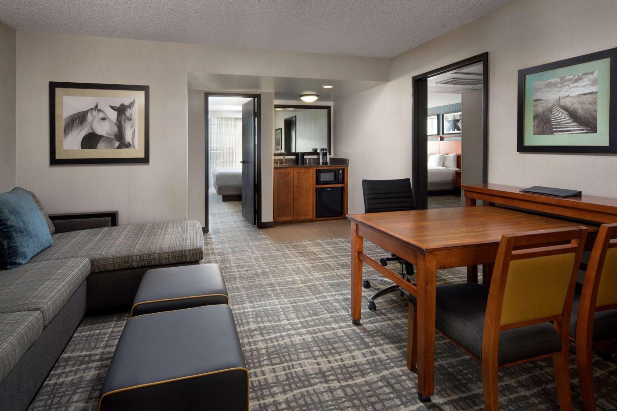Embassy Suites By Hilton Austin Central Exteriör bild