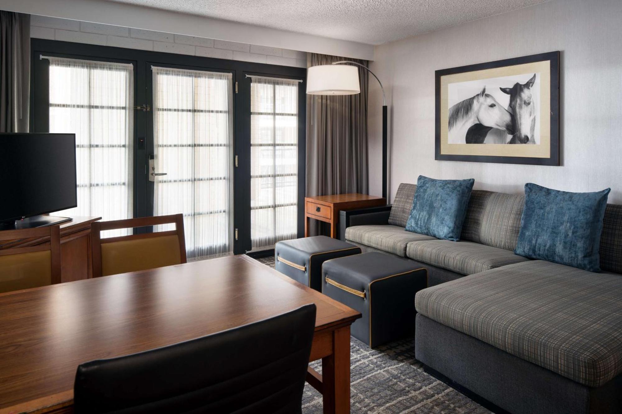 Embassy Suites By Hilton Austin Central Exteriör bild