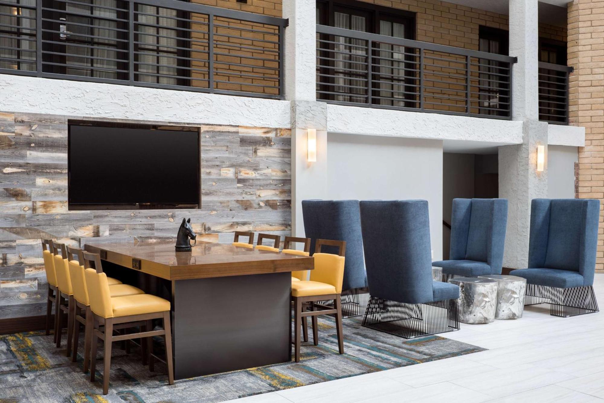 Embassy Suites By Hilton Austin Central Exteriör bild